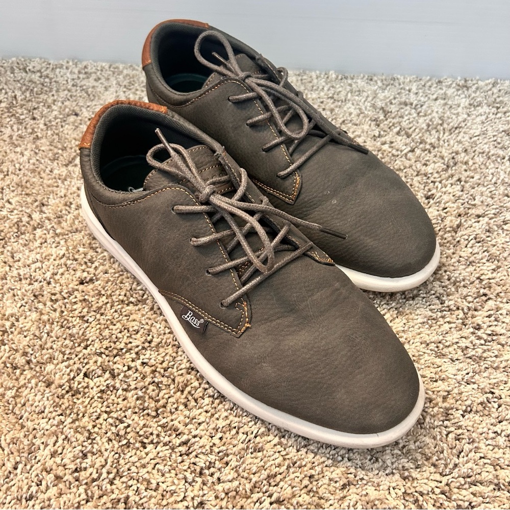 Bass Casual Charcoal Loafers Sneakers with White Soles Men’s 10